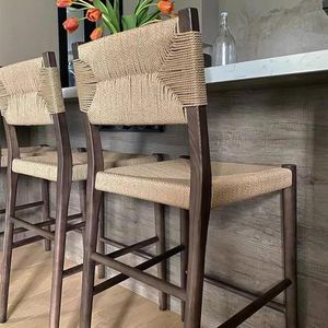 Tabourets de bar en bois massif avec dossier, assise et dossier tressés à la main, pour îlot de cuisine ou comptoir. - Product Image 4