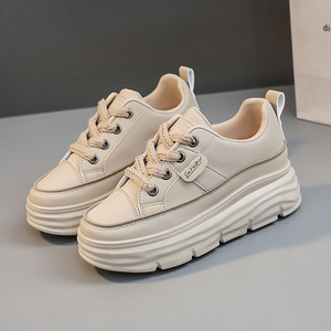 Nuevos zapatos blancos de primavera y otoño con suelas gruesas y mayor altura dentro de los zapatos casuales de mujer - Product Image 2