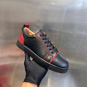 Nouvelles chaussures de tennis rouges pour hommes 2026 avec cuir respirant, chaussures de course plates - Product Image 1