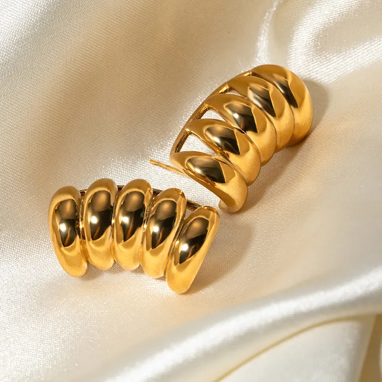 Primavera/estate nuovi orecchini cavi in oro 18 carati in acciaio inossidabile a righe semplici moda design popolare senso di borchie avanzate