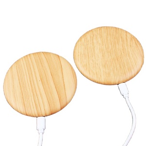 2024 Productos ganadores Soporte de cargador inalámbrico de madera Ecológico Cargadores de carga inalámbrica rápida Estación de almohadilla - Product Image 1