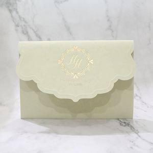 Veste personnalisée en velours à trois poches pliantes en feuille d'or pour cartes d'invitation de mariage <span class=keywords><strong>Champagne</strong></span> Beige - Product Image 3