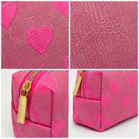Trousse à crayons à motif de cœurs roses avec tissu chatoyant et fermeture éclair dorée pour le rangement des fournitures de papeterie