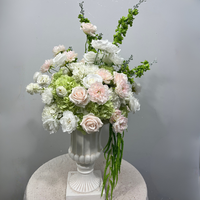 Boule de fleurs artificielles réalistes rose, verte et blanche en gros pour la décoration de scène de mariage, allée et centres de table d'événements