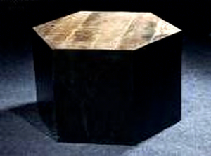 Mesa de Centro Geométrica Hexagonal con Tapa de Madera de Fresno y Base de Metal Negro, Mueble Moderno para Sala de Estar - Product Image 6