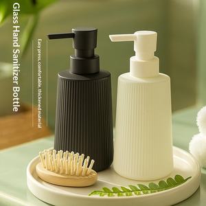 Dispensador de Jabón de Vidrio Ovalado Negro y Blanco de 350 ml con Bomba Dosificadora para Desinfectante de Manos y Loción, con Estampado en Caliente - Product Image 1