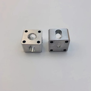 Brides métalliques usinées CNC de haute précision et usinées par électroérosion à fil, en aluminium, acier inoxydable, magnésium - Product Image 5