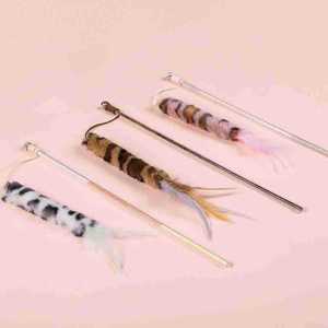Juguete Interactivo Sostenible para Gatos, Varita con Plumas, Varilla de Madera, Mini Campana, Juguete de Ratón que Estimula el Comportamiento de Captura - Product Image 2