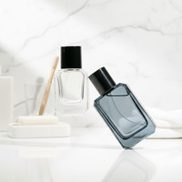 Flacons de parfum de luxe de 50 ml, design de mode, personnalisés, avec un embout à sertir de 15 mm et un vaporisateur à pompe