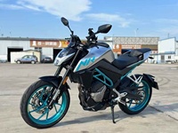 Moto de rue NK 250cc : Grand monocylindre refroidi par eau, sportive et fiable