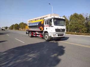 Camion distributeur d'asphalte professionnel de moyenne capacité avec réservoir isolé et pompe chauffante pour une pulvérisation homogène du bitume sur les routes - Product Image 5