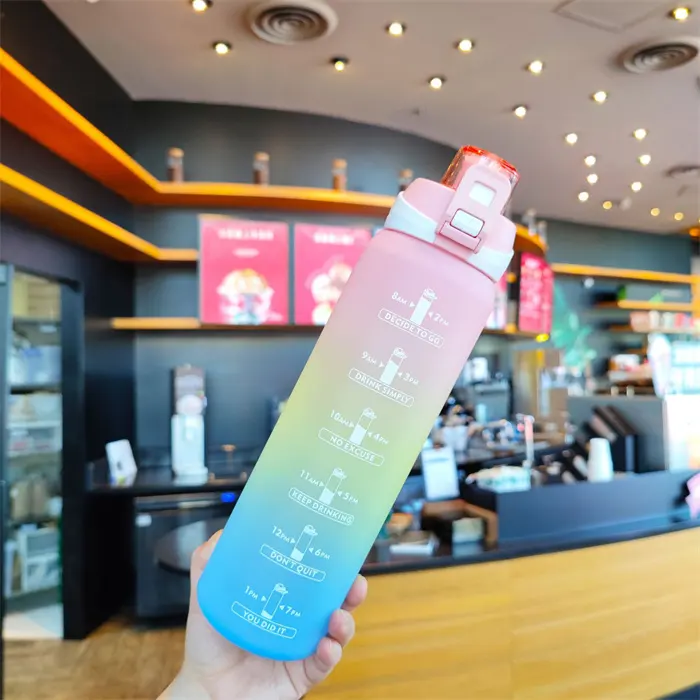 Içme suyu plastik şişe şeffaf yaz degrade buzlu spor su şişesi taşınabilir kılıf ölçekli