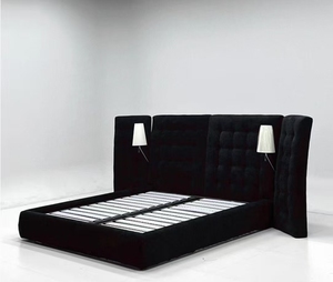 ฐานเตียงหรูหราสไตล์อิตาลีสมัยใหม่ ปรับแต่งได้ หุ้มกำมะหยี่ โครงไม้ติดผนัง เฟอร์นิเจอร์ห้องนอนโรงแรมแข็งแรงทนทาน ผลิตจากโรงงานโดยตรง ปรับแต่งได้ตามสไตล์อิตาลี - Product Image 4