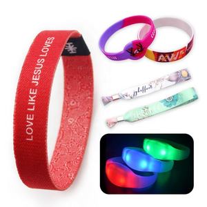 Bracelets en silicone personnalisés 2024, créez vos propres bracelets LED avec message ou logo, bracelet personnalisé de haute qualité - Product Image 2