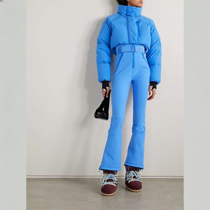 Ensemble de <span class=keywords><strong>combinaison</strong></span> de <span class=keywords><strong>ski</strong></span> pour <span class=keywords><strong>femme</strong></span>, coupe oversize, avec ceinture, jambes évasées, imperméable, coupe-vent, rembourré, logo personnalisé, OEM, vente en gros, usine - Product Image 2