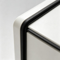 Armoire en tôle blanche certifiée ISO9001 avec joint d'étanchéité, poignées tubulaires et pieds réglables pour instruments