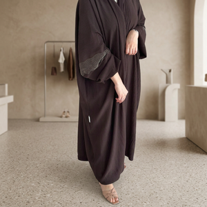 Abaya de Seda de Lujo Personalizada al por Mayor, de Primera Calidad, Estilo Dubái, Informal, para Mujer Musulmana, Color Beige, Bordada, Antiarrugas, Hecha a Mano, Larga, para Eid - Product Image 2