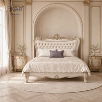Lit king-size classique français Celestine |   Meubles EKAR