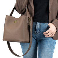 Sac seau en cuir véritable de style rétro européen et américain avec fermeture éclair ; Grande capacité, polyvalent, sac à bandoulière/sac travers pour femme