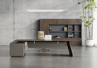 Bureau de direction moderne en forme de L, table de patron en bois avec armoire de rangement latérale pour bureau