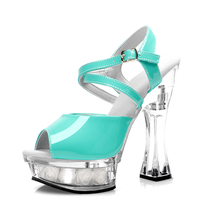 Chaussures de travail élégantes rétro à talons hauts de 5 pouces en cuir verni PU brillant pour les strip-teaseuses exotiques