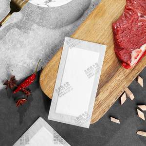 แผ่นซับน้ำซิลิโคนสำหรับอาหารสัตว์ปีก อาหารปลา อาหารผลไม้ อาหารเนื้อสัตว์ ขนาด 160*80 มม. สีขาว, สีดำ - Product Image 4