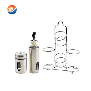 Juego de Botella de Aceite y Tarro de Pimienta de Vidrio con Hierro Repujado - Product Image 6