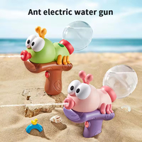 Pistol Air Semprot Air Bentuk Semut Kartun Elektrik Mainan Plastik Penyemprot Air Hewan Permainan Semprot Air Pantai Luar Ruangan