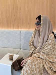 Kimono décontracté pour femmes, imprimé à carreaux dorés texturés, abaya musulmane pour femmes, ouvert, Dubaï - Product Image 4