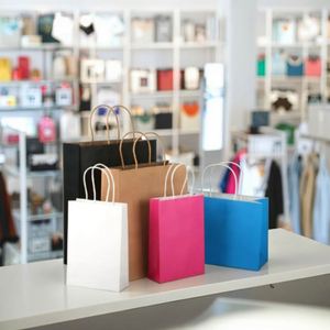 Bolsas de Compra de Papel Kraft de Lujo Ecológicas Personalizadas, Accesorios Reciclados, Impresión de Logotipo Personalizado para Ropa y Velas - Product Image 6