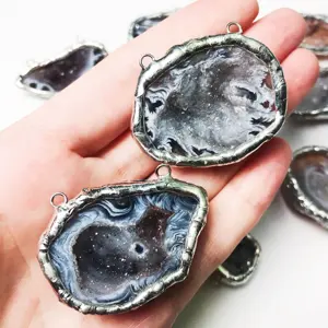 LS-A773 Raw Druzy Agates Geode Pendant Silver SolderGeode Half Druzy Double Bail Crystal Pendantネックレス/ブレスレット作成用