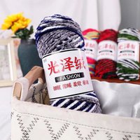Vente en gros de pantoufles et écharpe en crochet en chenille de velours teinté à motif floral doré brillant à trois plis 100% boule de fil épais en polyester