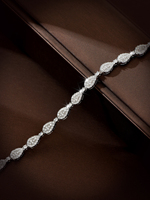 2025 Bracelet de fête à la mode pour femmes goutte d'eau zircon cubique plaqué or sur géométrique en laiton breloque bijoux accessoires B30
