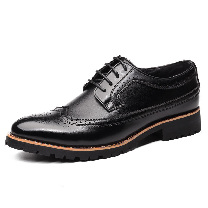 Men's Leather Shoes Flat Pointed Business Shoes Bullock Lace up