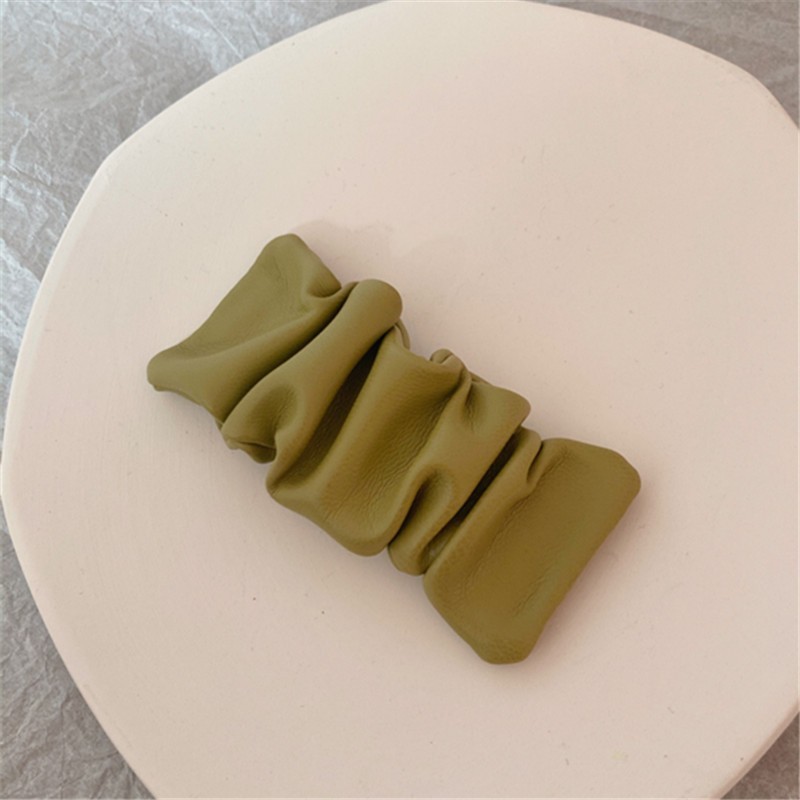 1564 Pince à cheveux plissée vert moutarde