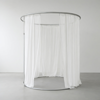 Support de cadre tubulaire métallique rond portable avec rideau blanc pour la décoration de scène de mariage, d'événements et de fêtes