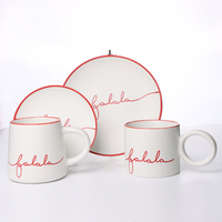 Service de table de Noël personnalisé avec tasses et assiettes en porcelaine fine incassable, option logo personnalisé écologique