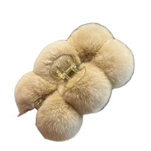 Automne hiver <span class=keywords><strong>boule</strong></span> en plastique saisir pince grande peluche épingle à cheveux tête arrière requin pince cheveux accessoires 10cm Style européen américain nouveau - Product Image 6