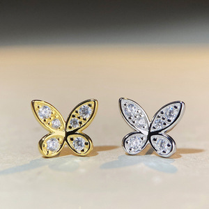 Eleganti Orecchini a Perno a Forma di Farfalla, Stile Minimal e Fresco, Gioielli da Donna alla Moda per Uso Quotidiano, Regalo Chic - Product Image 4