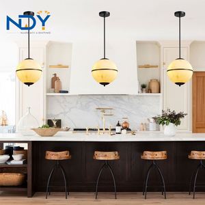 Lampada a Sospensione Contemporanea, Design Senza Onde di Tensione, Lampadario Sospeso per Balcone e Veranda - Product Image 1
