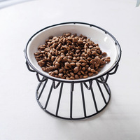 Bol surélevé rond en céramique pour chat avec renfort en fer, évite la fatigue du cou et la basculation pour les friandises/conserves