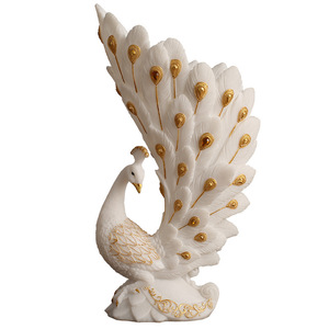Jarrón Decorativo con Diseño de Pavo Real y Detalles en Dorado, Adorno Moderno para la Sala de Estar - Product Image 5