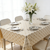 Nappe de table jetable de luxe en PVC, couleur or clair, imperméable et résistante à l'huile, imprimée de motifs floraux, avec logo personnalisé, pour événements de mariage (vente en gros)