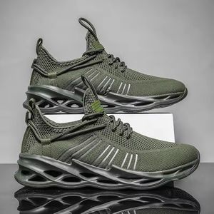 Baskets <span class=keywords><strong>de</strong></span> course à pied légères et décontractées pour hommes, fermeture à lacets, doublure en maille douce, hauteur augmentant à la mode pour l'hiver - Product Image 1