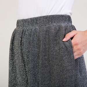 2023 fournisseur direct d'usine décontracté brillant <span class=keywords><strong>femme</strong></span> <span class=keywords><strong>pantalon</strong></span> pleine longueur <span class=keywords><strong>taille</strong></span> élastique pour l'été et l'automne - Product Image 5