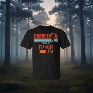 Camiseta Bigfoot Lives In Franklin Louisiana, diseño retro vintage, unisex para adultos, cuello redondo, manga corta, serigrafiada - Product Image 3