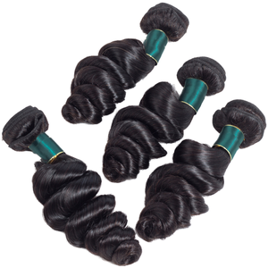 Rizos relajados, definición duradera: nuestros mechones de cabello rizado suelto conservan su forma a través de cada lavado y peinado. - Product Image 1