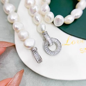 Venta al por mayor de joyería de diseño de lujo 11-13cm collar barroco grande de agua dulce natural blanco - Product Image 5