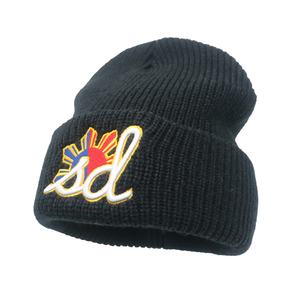 Casquette d'hiver en tricot unisexe réglable de haute qualité avec logo brodé 3D personnalisé, 100% acrylique, personnage de dessin animé, camouflage aux couleurs fruitées - Product Image 1