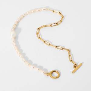 طقم مجوهرات جديدة عصرية من الفولاذ المقاوم للصدأ 18 قيراط من سلسلة ربط لؤلؤ المياه العذبة مع مشبك لؤلؤ - Product Image 4